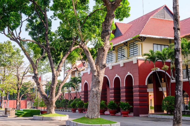 CHÍNH SÁCH MIỄN GIẢM CHO GIẢNG VIÊN NHÂN VIÊN